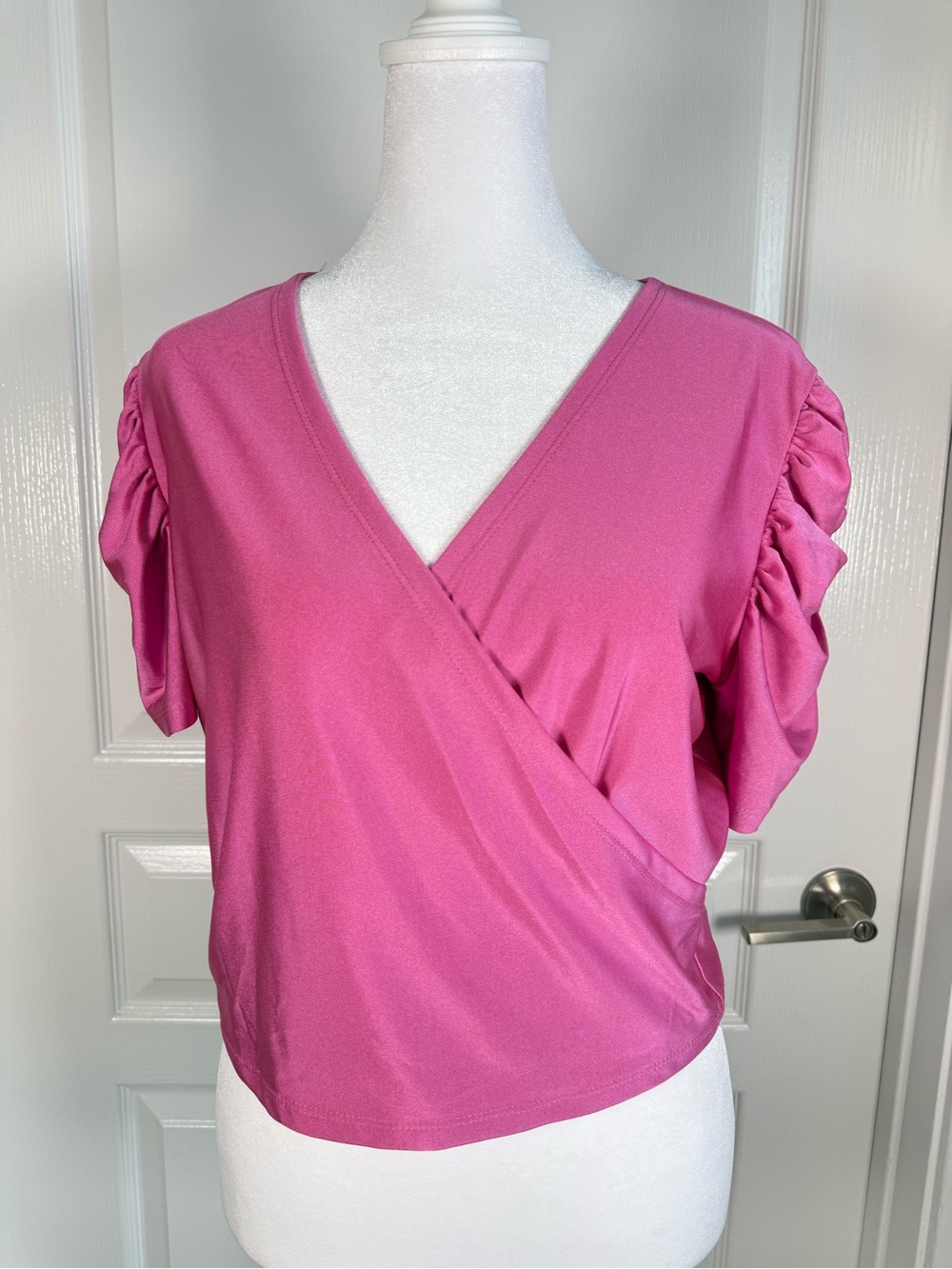 Women's Magenta Faux-Wrap Short Sleeve Blouse size M